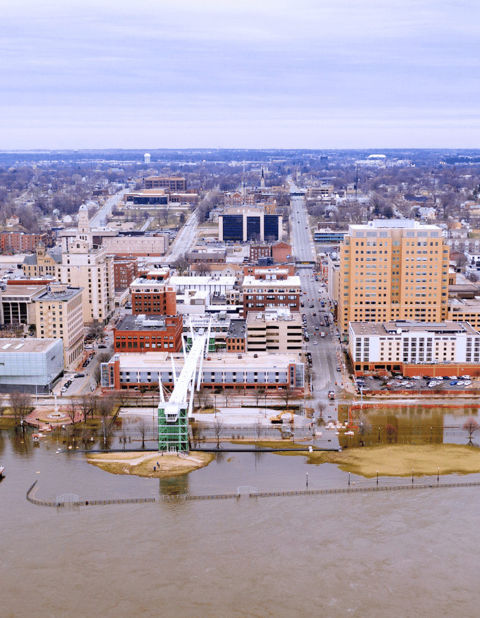 Property maintenance vendors needed in Davenport, IA